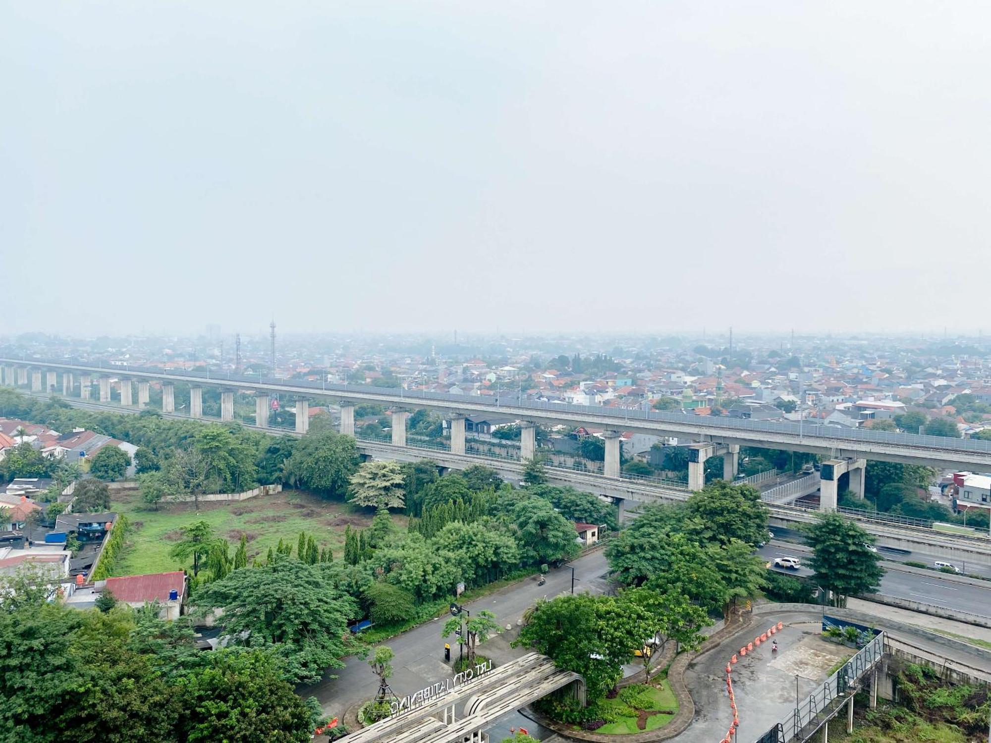 Apartemen Modern Look At Gateway Park Lrt By Travelio